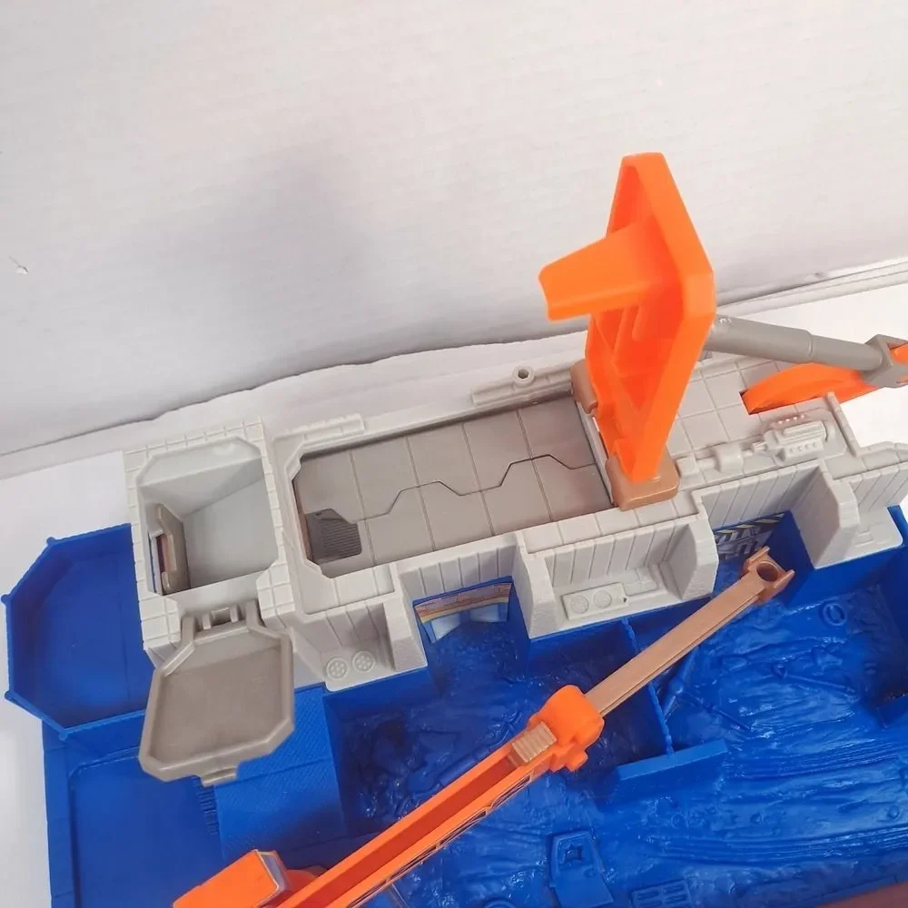 Hot Wheels Car Crusher Action Playset H9575 1998 track junkyard Vintage PARTS
